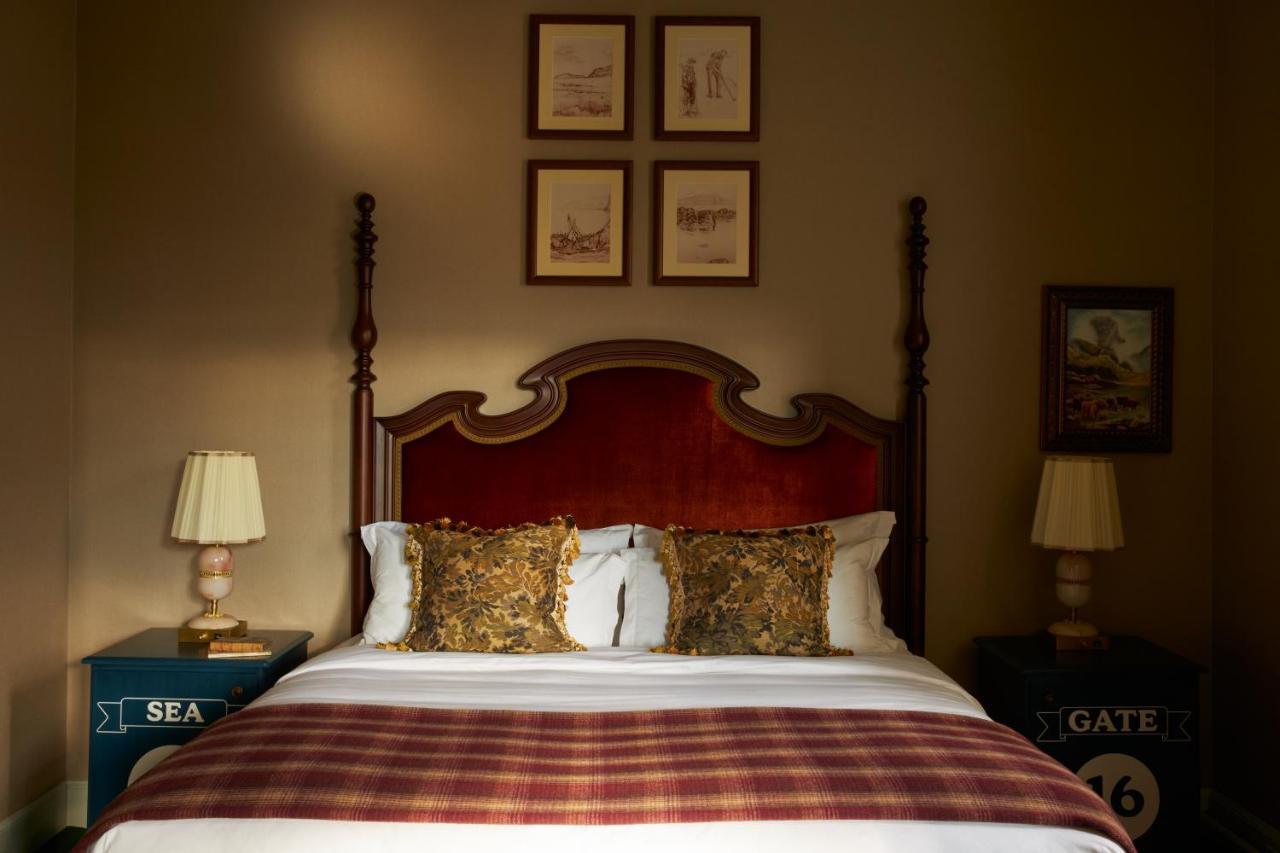 Deluxe Suite with Sea View