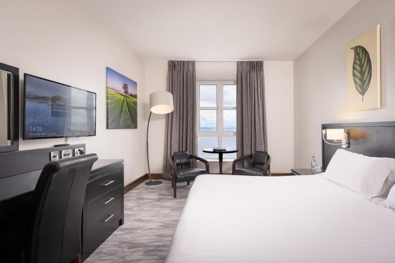 Double or Twin Room with Sea View