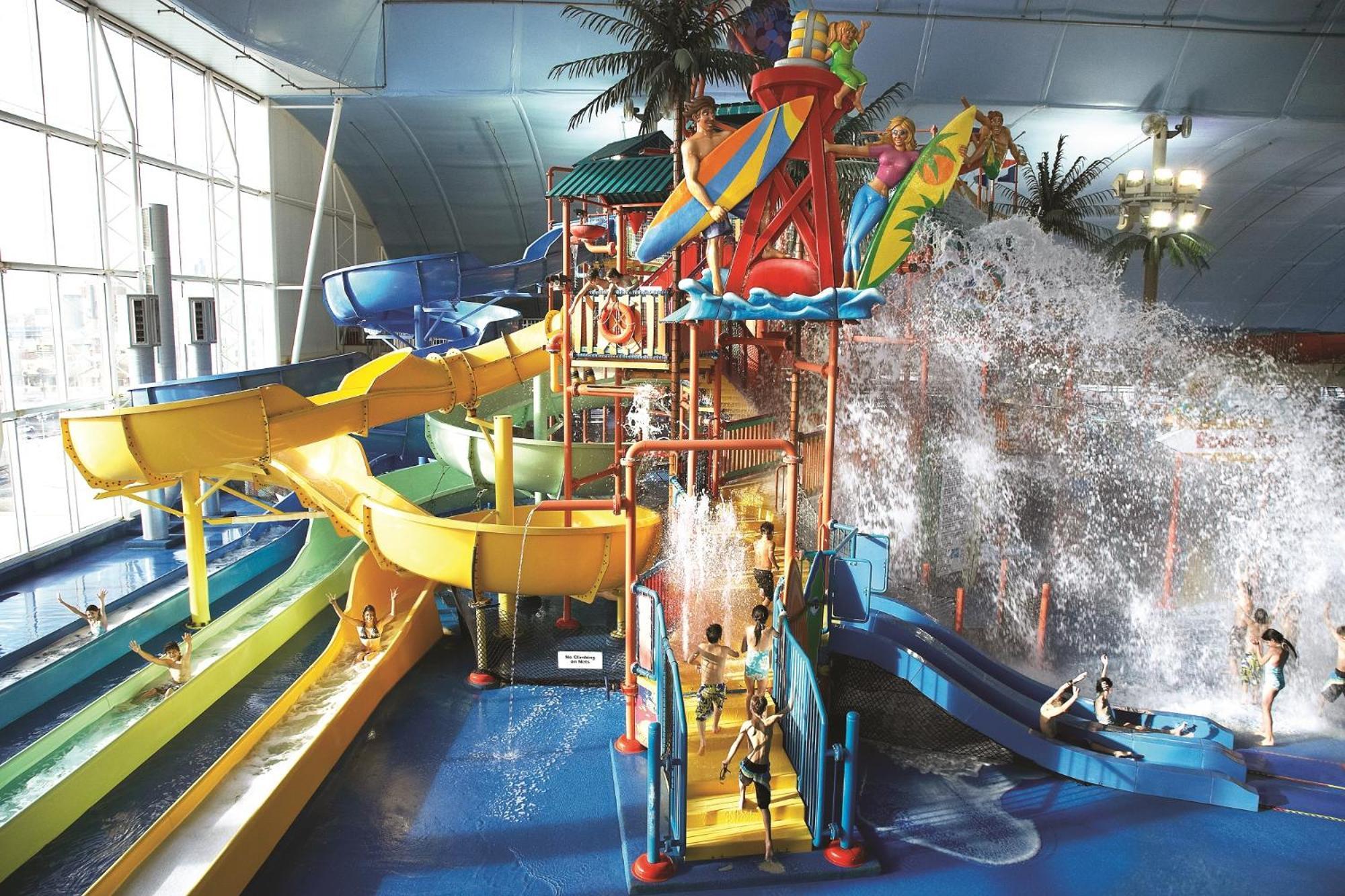 Traditional Two Queen 4 Waterpark Passes,1440115021:JPEG