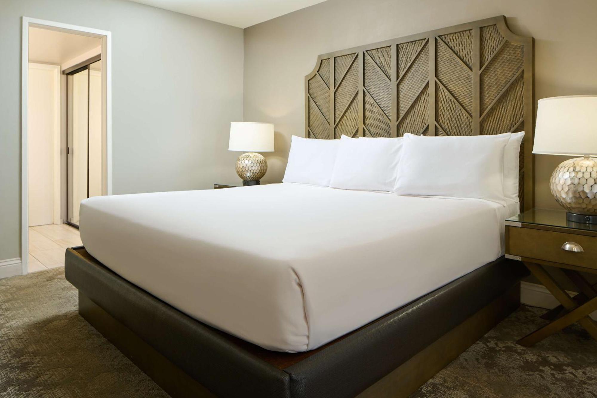 One-Bedroom Ocean View,1584473046:JPEG