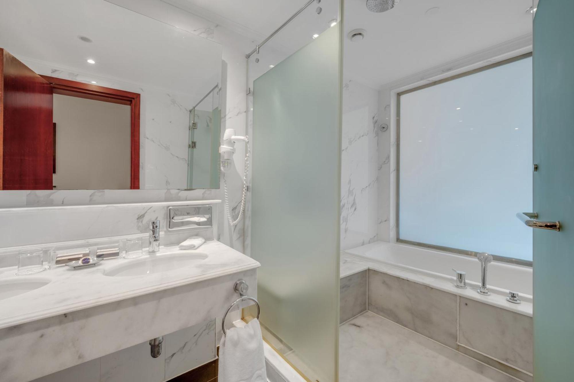 Royal Savoy Two-Bedrooms Suite (Adults Only)