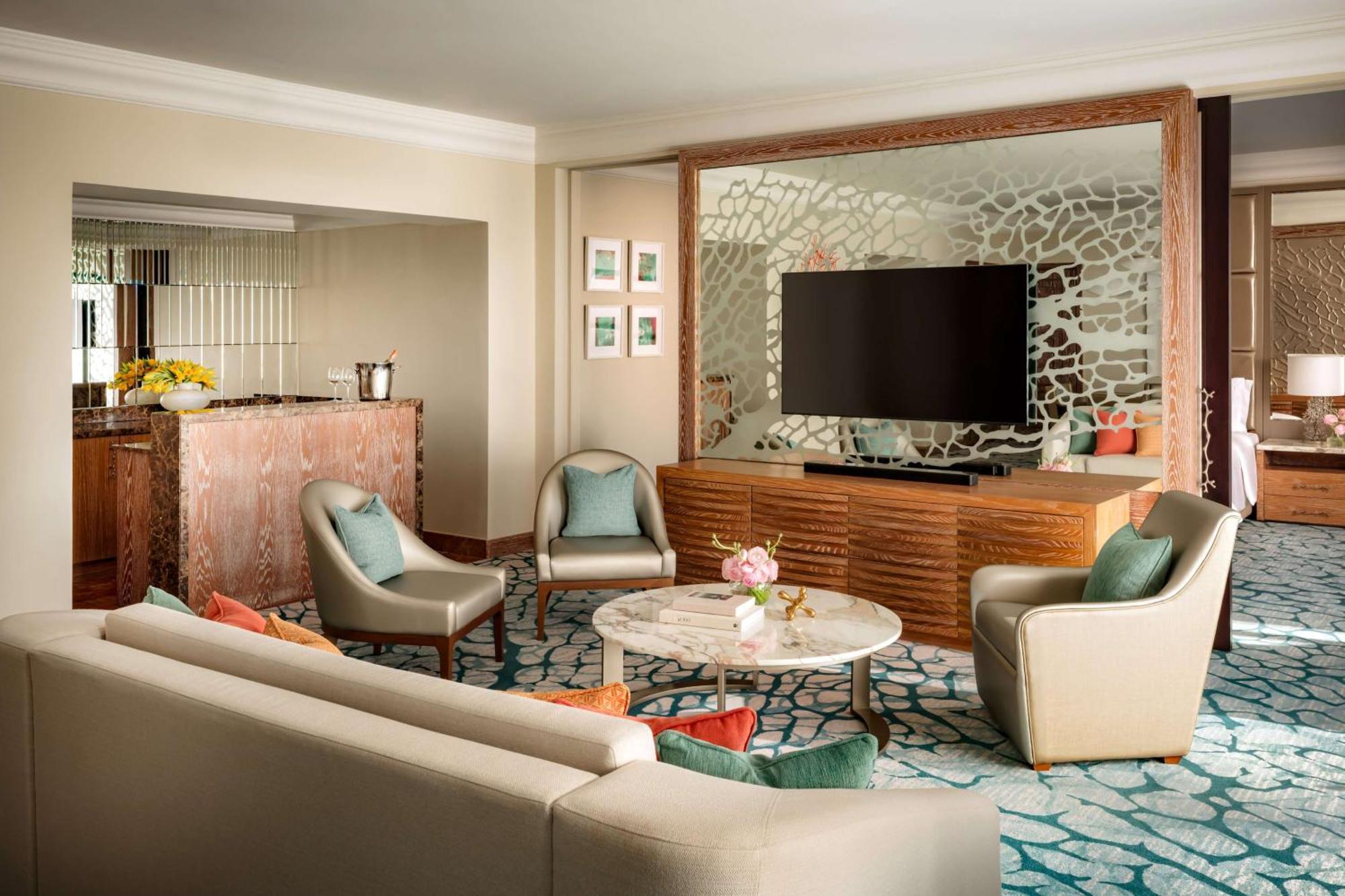 Regal Suite Club includes Club access,1698873040:JPEG
