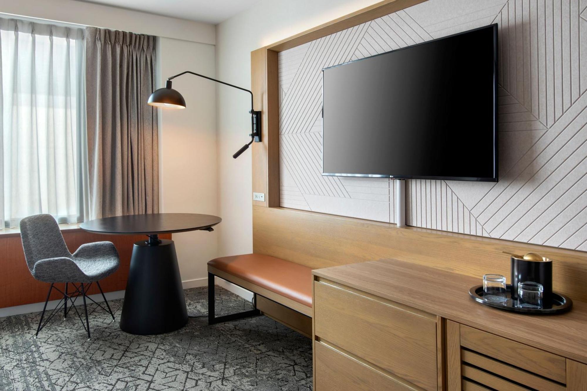 River View Guest Room, Guest room, 1 King, River view