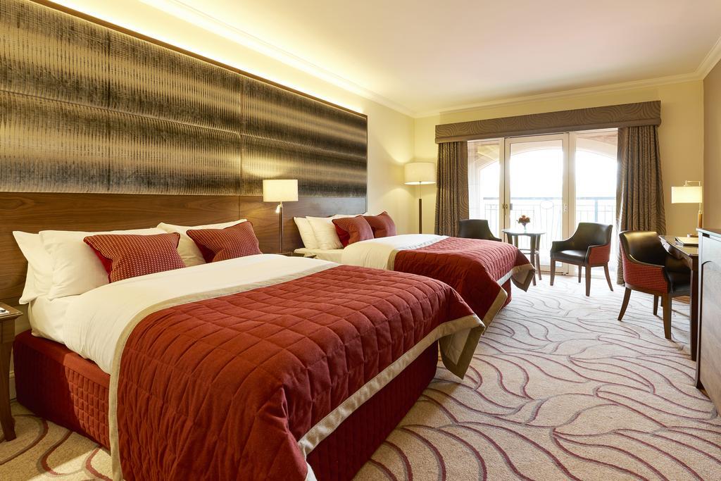 Deluxe Family Room with Balcony