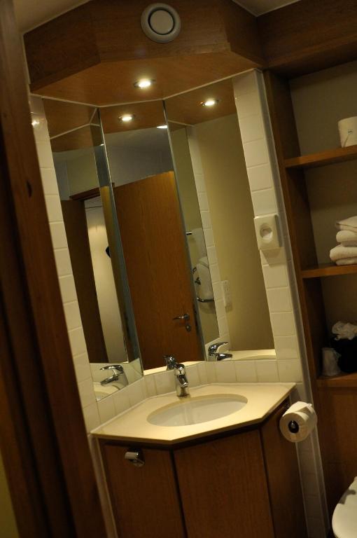Twin Room Partial Sea View
