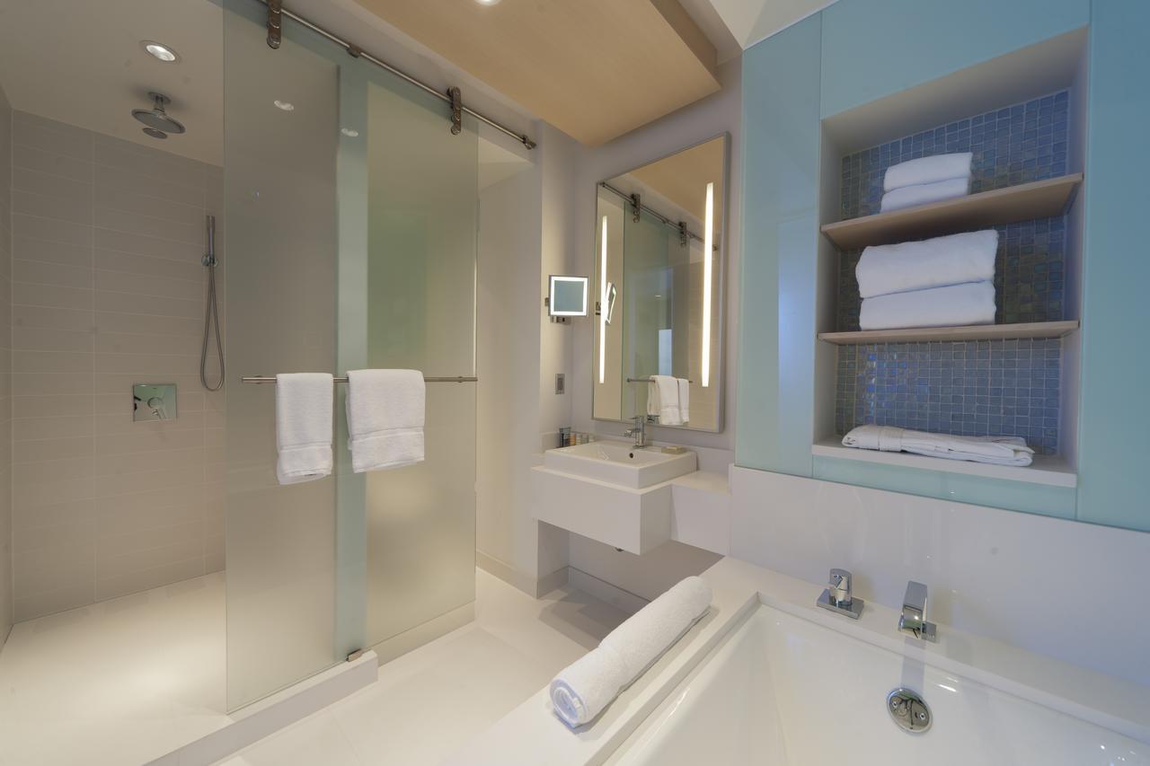 Deluxe Queen Room with Two Queen Beds - Disability Access