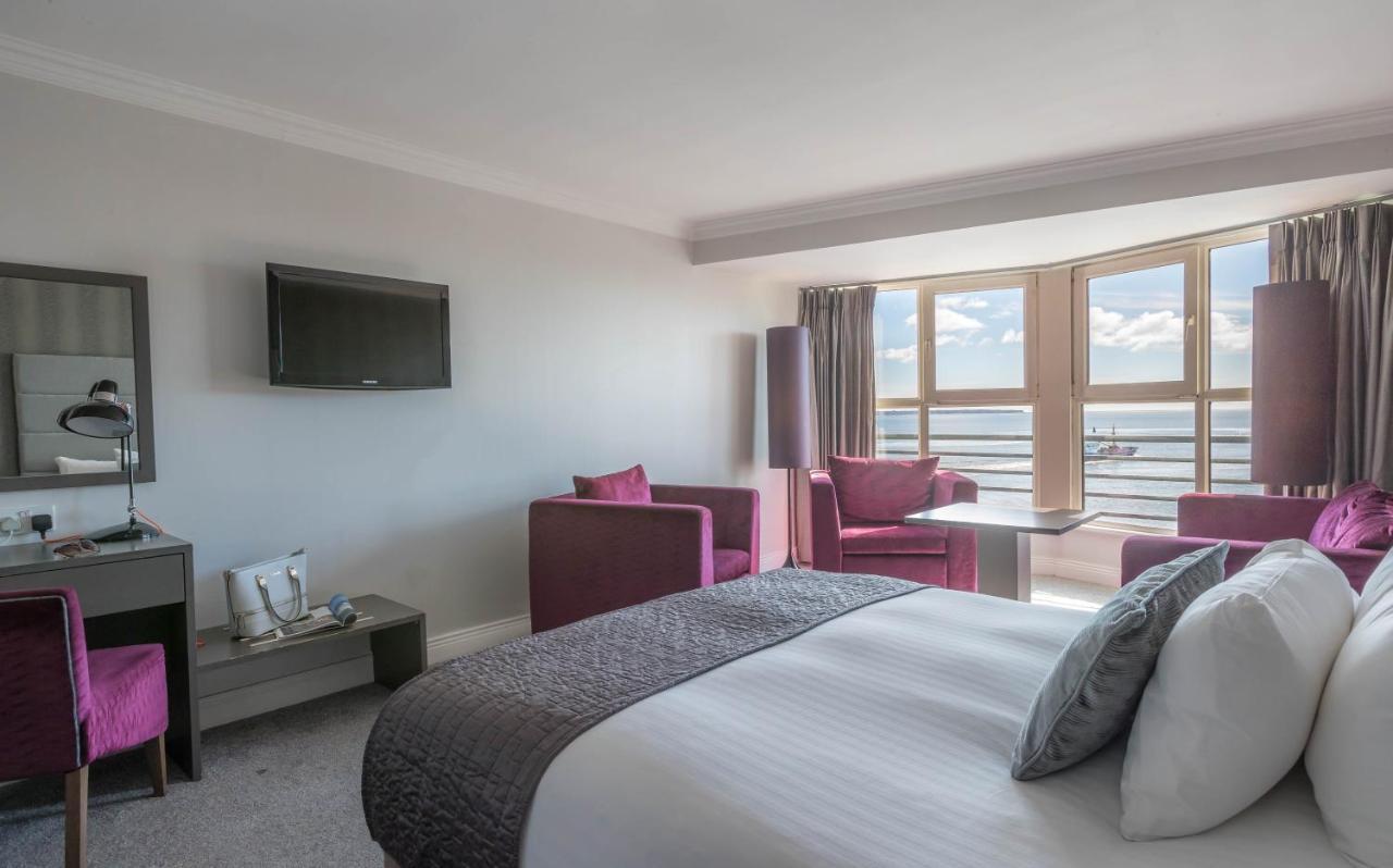 Double or Twin Room with Sea View