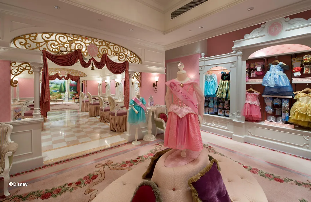 Hong Kong Disneyland Hotel-1
