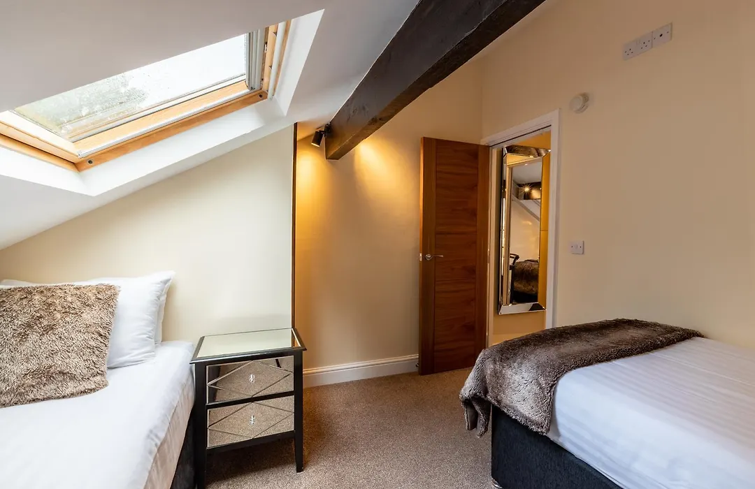 Lakes Hotel & Spa-1