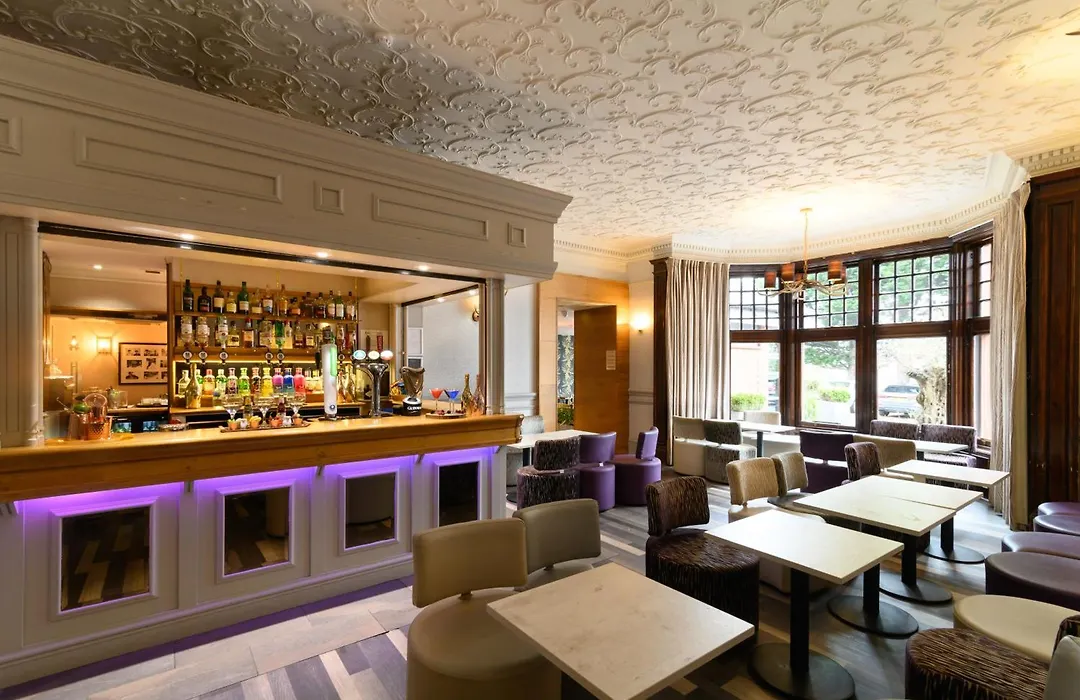 Glynhill Hotel & Spa Near Glasgow Airport-1
