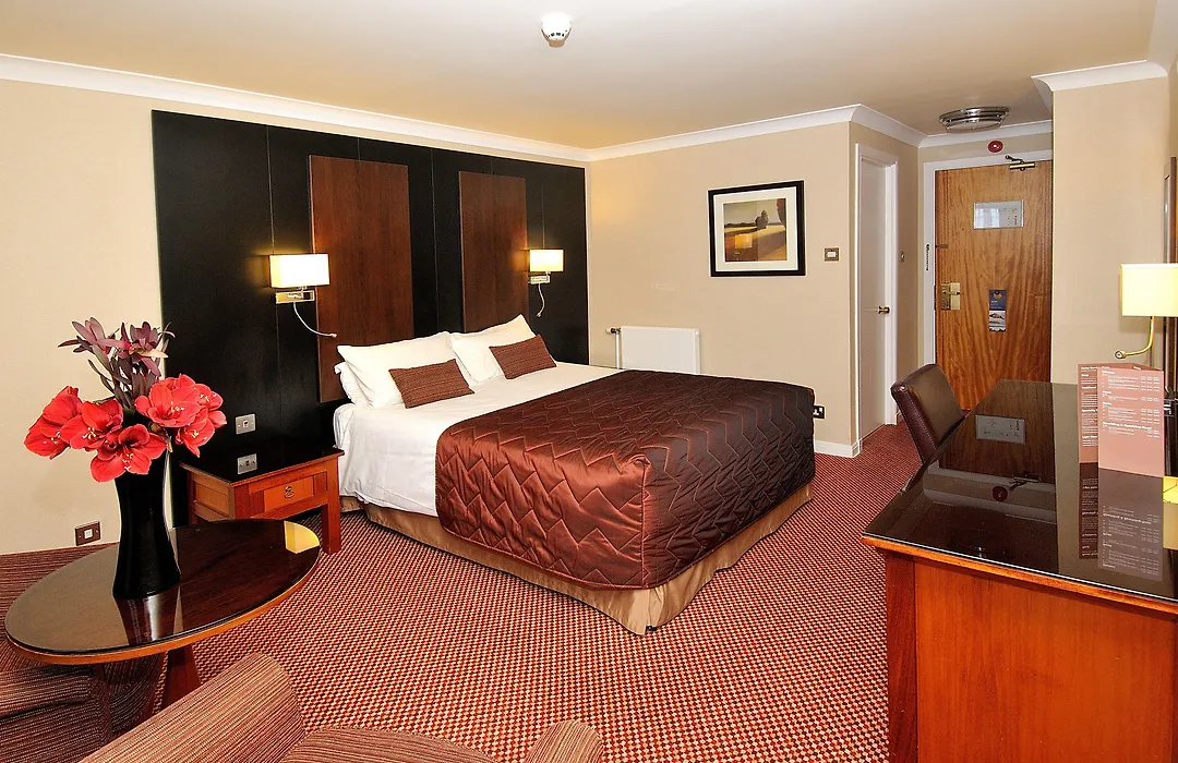 Stirling Highland Hotel- Part Of The Cairn Collection-1