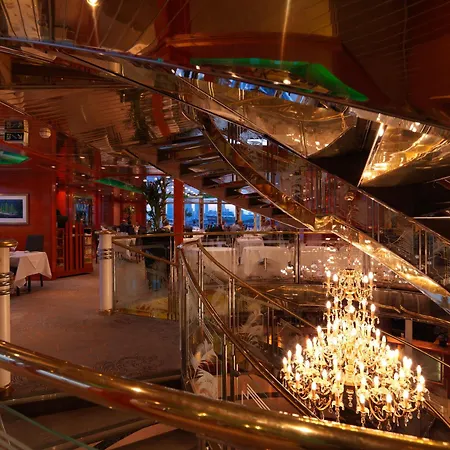 Sunborn London Yacht Hotel-3