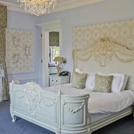 Greenwoods Hotel & Spa-2