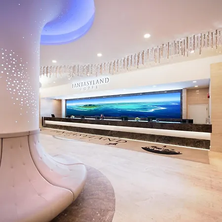 Fantasyland Hotel-2