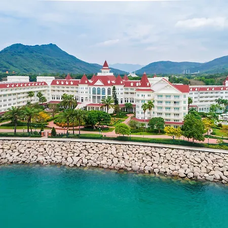 Hong Kong Disneyland Hotel-2