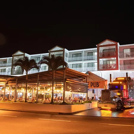 Airlie Beach Hotel-3