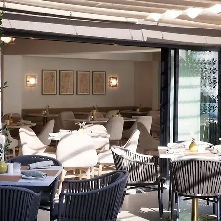 Luxe Sunset Boulevard Hotel-3