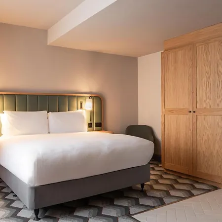 City Hotel-2