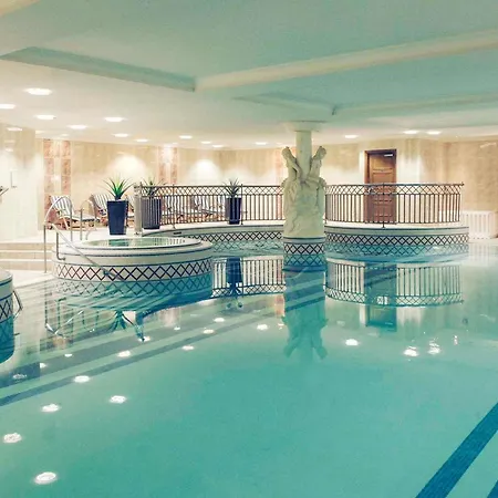 Mercure Dartford Brands Hatch Hotel & Spa-3