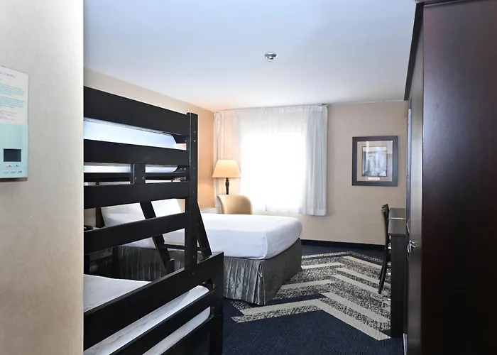 Skyline Hotel & Waterpark Niagara Falls