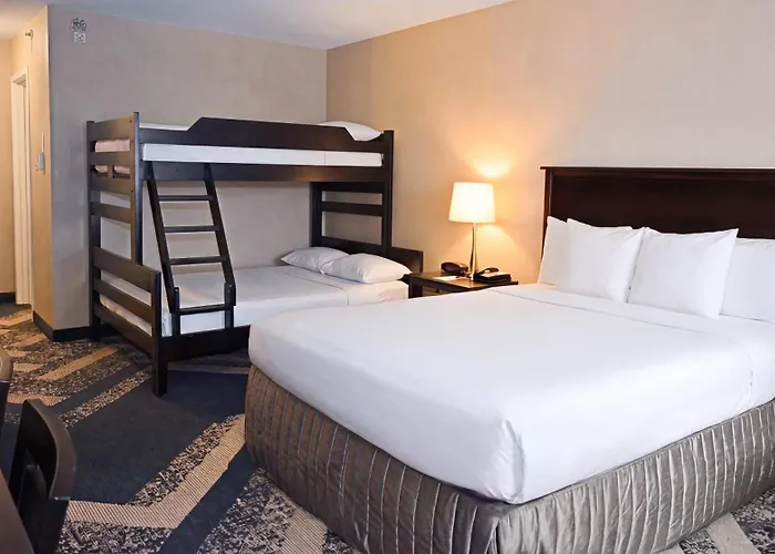 Skyline Hotel & Waterpark Niagara Falls